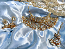 Load image into Gallery viewer, Dulhan Bridal Polki Jewelry Set
