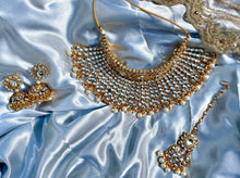 Load image into Gallery viewer, Dulhan Bridal Polki Jewelry Set