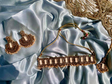Load image into Gallery viewer, Kashmiri Peach Kundan Jewelry Set